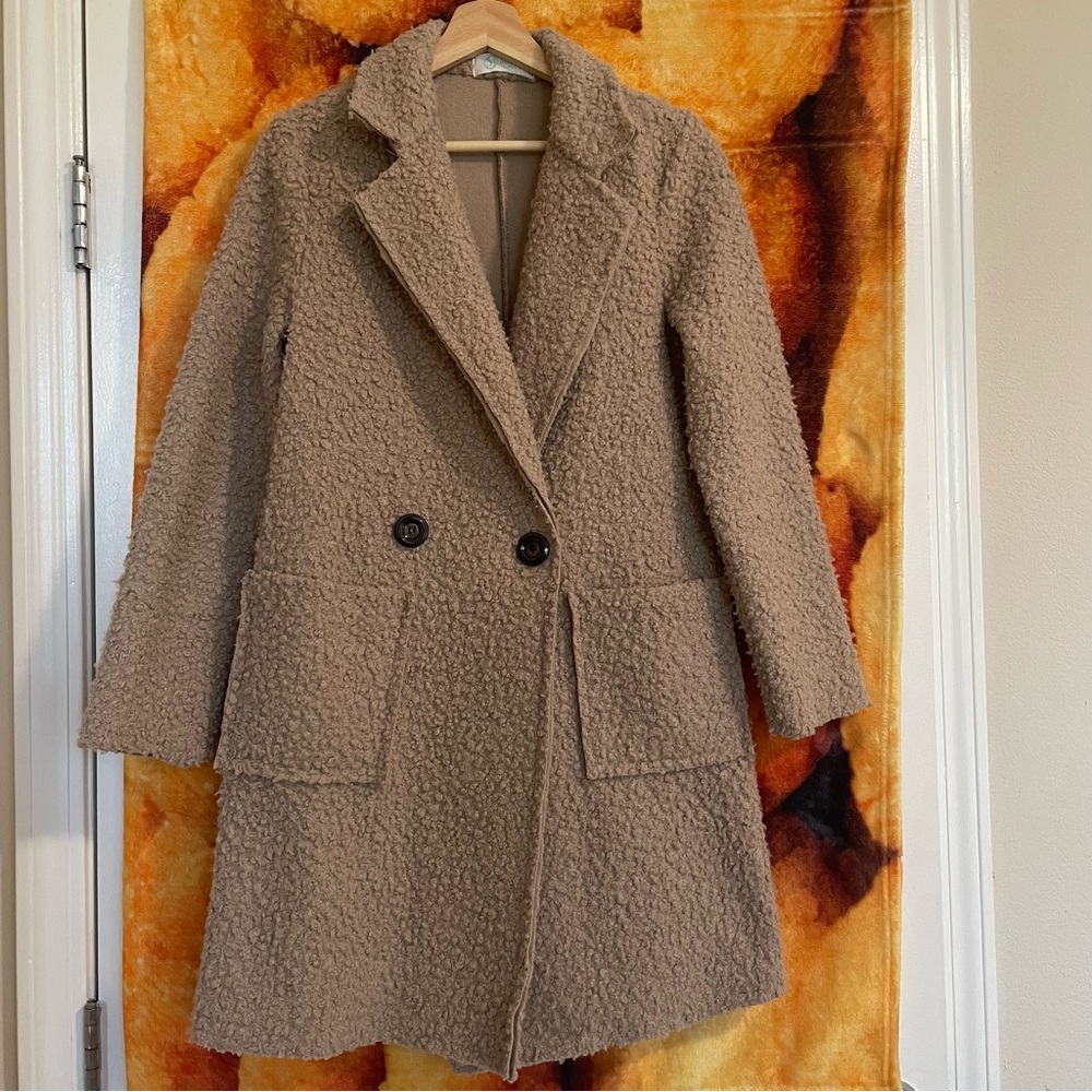 Monisqui Spain, Women's Tan Teddy‎ Coat with Double-breasted design.